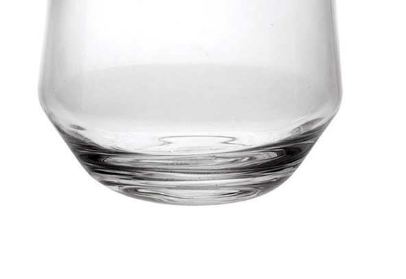 Clear stemmed wine glass bottom view with ridged base